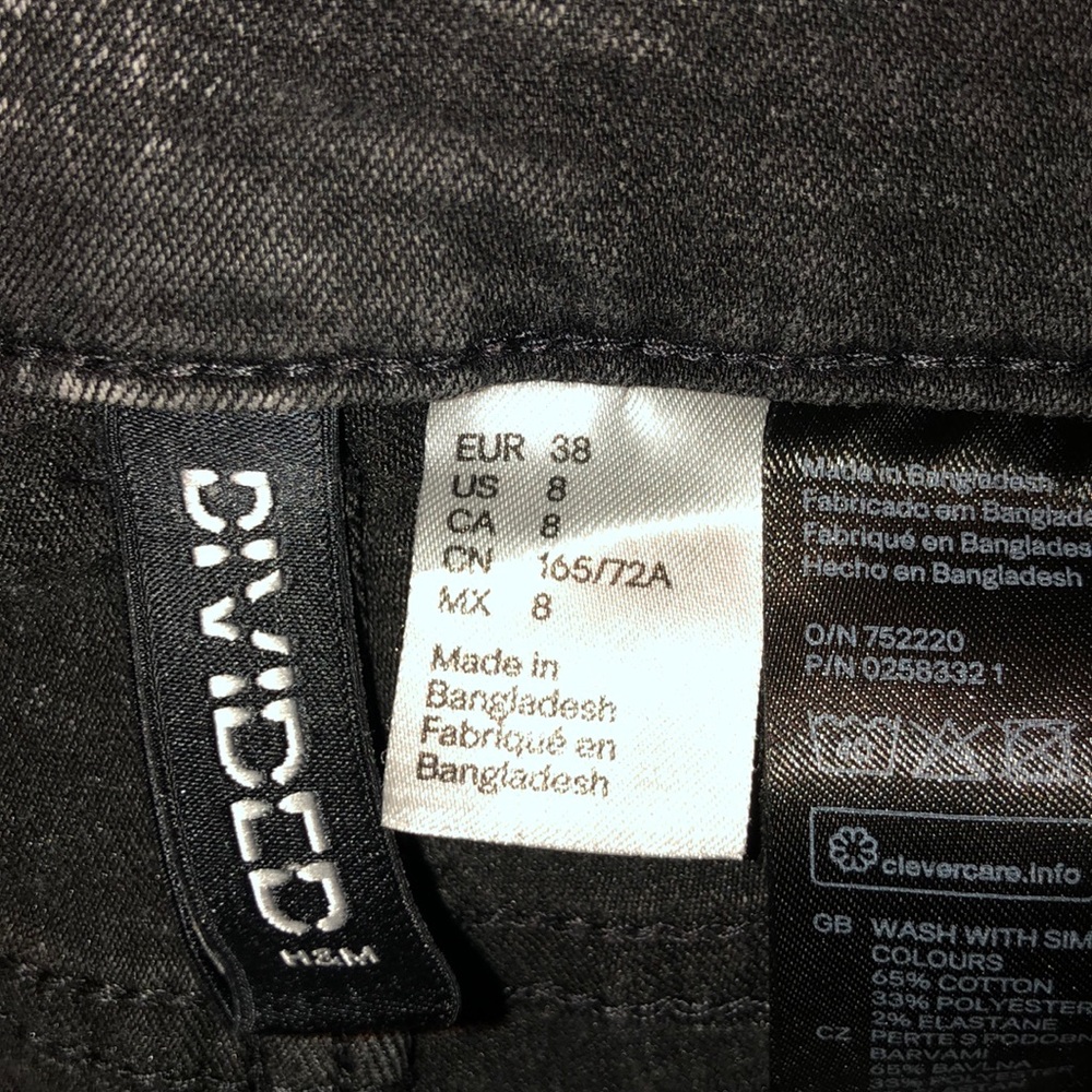 Shorts - Picture 4 of 4